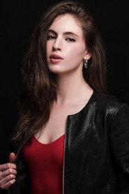Olivia Gropp as Roxanne Beland in Green River Killer 