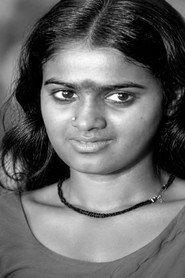 Soorya as Jagamma in Uyarum Njan Nadake 1985