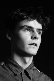 Duke Nicholson as Sydney in Traveling Light 2021