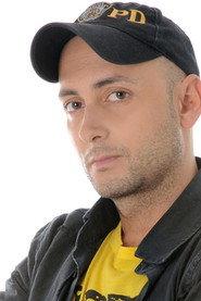 Enrico Venti as Agente Farina in Omicidio all'italiana 2017