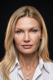 Yasemin Koşal as Türkan in Yıldız Tepe 2000