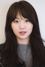 Jin Ki-joo as Hae-kyung in Unknown Woman 2018