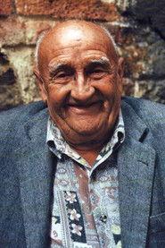 Llàtzer Escarceller as Abuelo in La senyora 1987