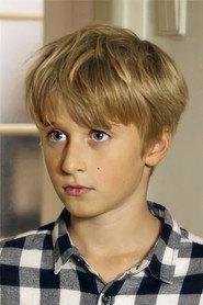 Andy Kummer as Dany in The Monument 2019