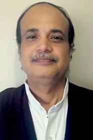 Shailesh Shankar Kulkarni as Guruji in Taar 2020