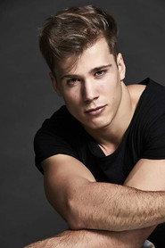 Cole Reinhardt as Mitch Martin in The Wrong Man 2017