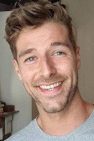 Tuur Roels as Hunk 1 in Only Eline 2017