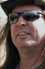 Tom Hartline as Self/Paranormnal Investigator in Real Haunts: Ghost Towns 2021