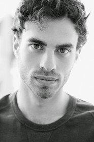 David Cabecinha as João in What's New About Love? 2012