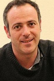 Iker Galartza as Galartza in Elkartea 2013