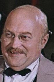 Vladimir Guzar as фотограф in Happy Kukushkin 1970