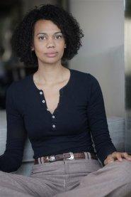 Marie-France Alvarez as Agent de police 1 in Borders 2017
