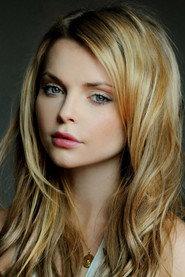 Izabella Miko as Cammie in Coyote Ugly 2000