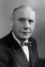 Pavel Olenev as Perepyolkin in Men and Jobs 1932