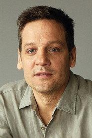 Rodrigo de la Serna as José in Tetro 2009