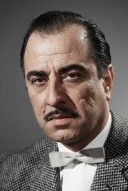 Afif Yesari as Gazete Patronu in Karakolda Ayna Var 1966