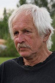 Bredo Greve as Forteller in Vi er alle broilere 1972