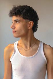 Lisandro Fioni as Santiago in Tiempo de Cambios 2024