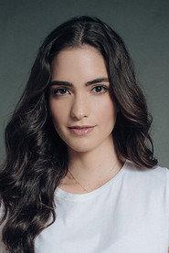 Shany Nadan as Sarah in Afuera del tiempo 2019