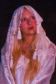 Kristin Tata as His Beloved in Roterfluss 2026