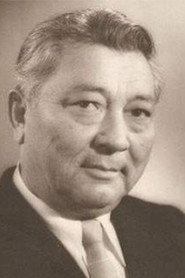 Kanabek Baiseitov as Mynar-ata in Alpamys Goes to School 1978