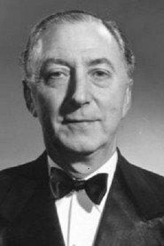 Douglas Byng as Martin in Hotel Paradiso 1966