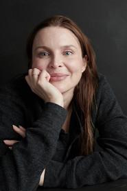 Stef Smith as Bezza in We're Not Here to Fuck Spiders 2020