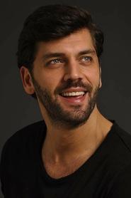 Can Nergis as Vincenzo in Adanis: Kutsal Kavga 2022