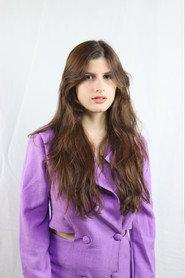 Duda Fontes as Megan in A Floresta 2025