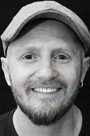 David Ambit as Self in Queridos monstruos 2014