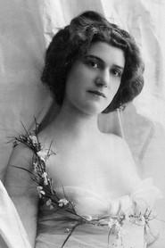 Jeanne Dirys as in La momie 1911