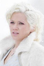Sarah Elise Steensby as Trine in Cold Feet 2006