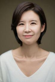 Lee Ji-hyeon as Bae Mi-hwa in Gardeners