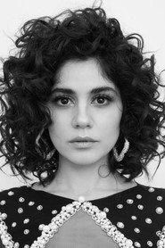 Zeynep Çamcı as Havva in Deliha 2014