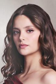 Leyla Tanlar as Lia in Early Winter 2025