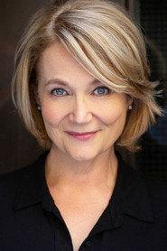 Geraldine Leer as Karen in Christmas Love Letter 2019
