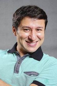 Tadeu Mello as Alface in Xuxa and the Elves 2001