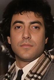 Éric Dray as Robert in Drei Dirndl in Paris 1981