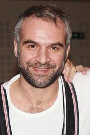 Hristos Tripodis as Παύλος in Kiss Of Life 2007