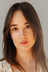 Sara Galván as Sara in La Visita 2026
