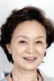 Liu Lili as Xiong Dun's mother in Go Away Mr. Tumor 2015