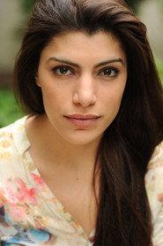 Shadi Hedayati as Gloria van Beek in Klara Sonntag - Erste Liebe 2023