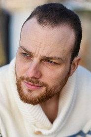 Anthony Darche as Julien Beuzelin in Les vilains 2016