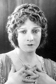 Cleo Madison as Gal in The Girl from Nowhere 1919