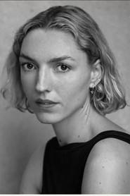 Ava de Rijke as Sophie in Jezebels 2026