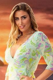 Sofia Rivera Torres as  in El vestido de la novia 2022