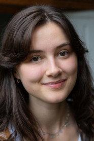 Claire Teske as Suzie in Family Planet 2024