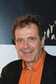 Hristos Fotidis as Haris Skilakos in Conjugal Short Circuits 1987