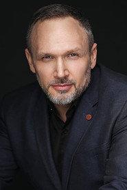 Brian Johnston as Caenen in Jikirag 2022