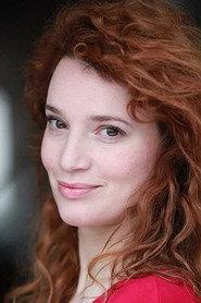 Barbara Laurent as Institutrice in Courir toute nue dans l'univers 2021